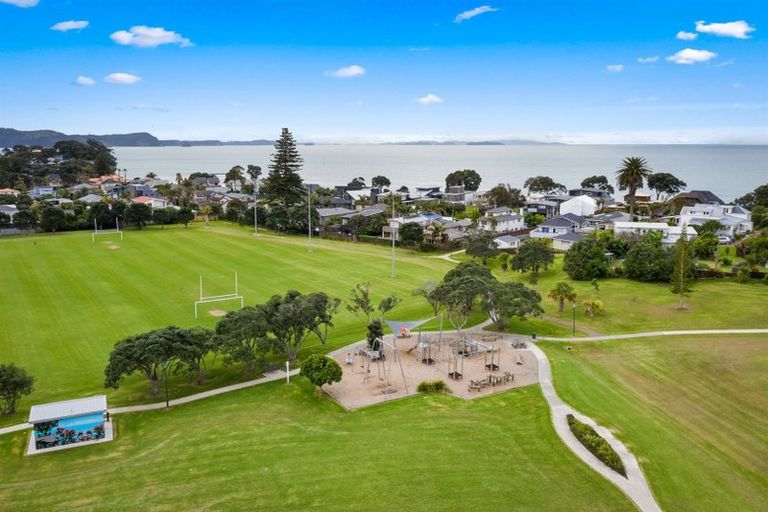 Photo of property in 1/70 William Bayes Place, Red Beach, 0932