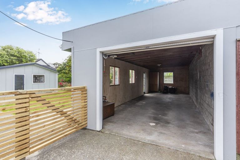Photo of property in 287 Te Moana Road, Waikanae, 5036