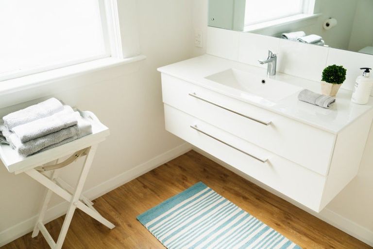 Photo of property in 380 Bay View Road, Saint Clair, Dunedin, 9012