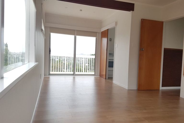 Photo of property in 72a Carlisle Road, Browns Bay, Auckland, 0632