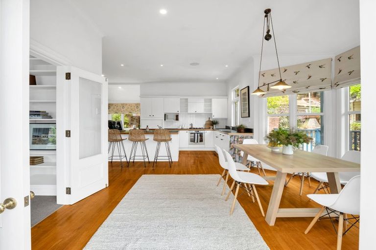 Photo of property in 40 Reserve Terrace, Lyttelton, 8082