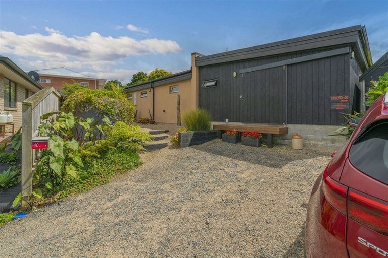 Photo of property in 19 Victoria Street, Coromandel, 3506