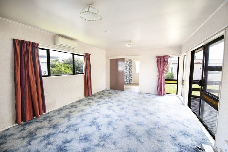 Photo of property in 301 Kennedy Road, Onekawa, Napier, 4110