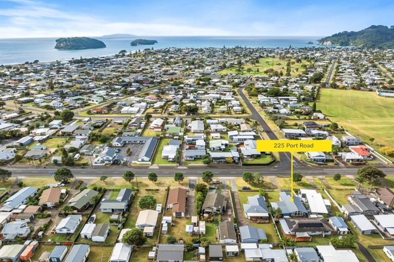 Photo of property in 225 Port Road, Whangamata, 3620
