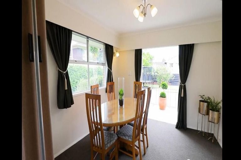 Photo of property in 328 Great South Road, Opaheke, Papakura, 2113