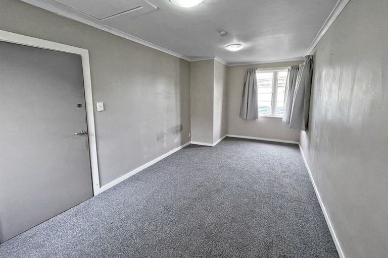 Photo of property in 83 Molesworth Street, Taita, Lower Hutt, 5011