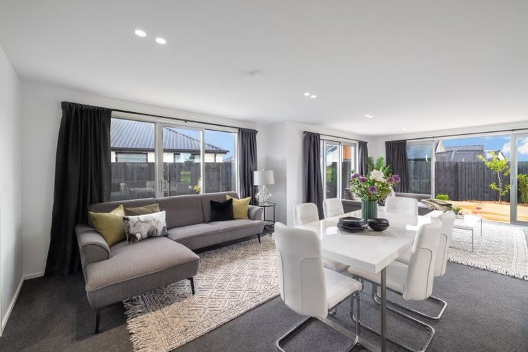 Photo of property in 2 Larissa Road, Halswell, Christchurch, 8025