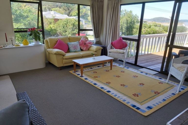 Photo of property in 43 Te Maika Road, Ngunguru, Whangarei, 0173