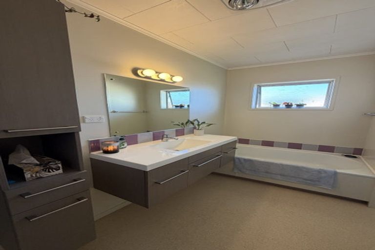 Photo of property in 2/53 Fergusson Street, Stoke, Nelson, 7011