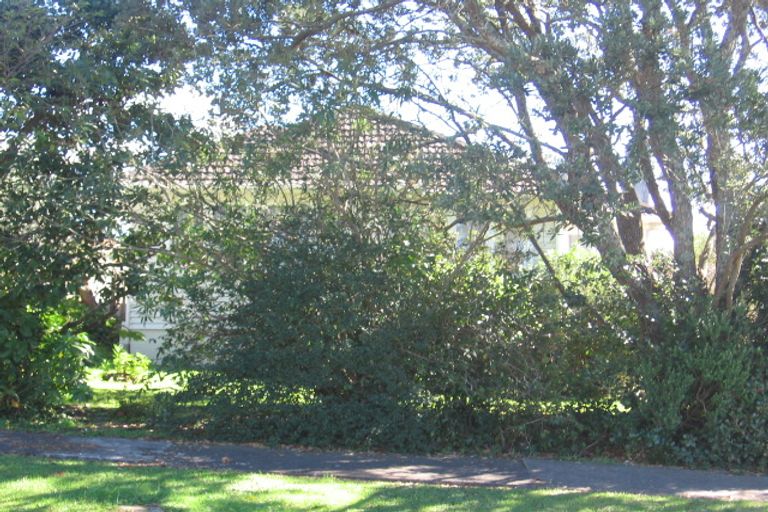 Photo of property in 22 Brandon Road, Glen Eden, Auckland, 0602