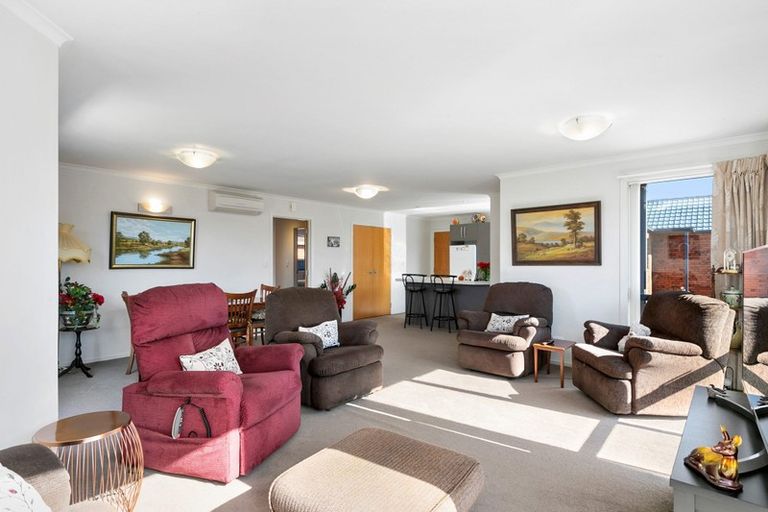 Photo of property in 137b Macandrew Road, South Dunedin, Dunedin, 9012