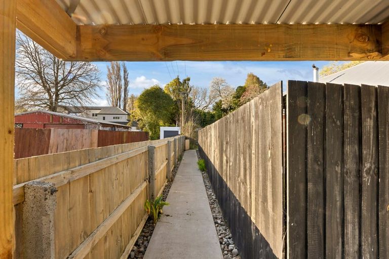 Photo of property in 31 Fifield Terrace, Waltham, Christchurch, 8023