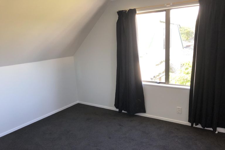 Photo of property in 30 Dorset Crescent, Hokowhitu, Palmerston North, 4410