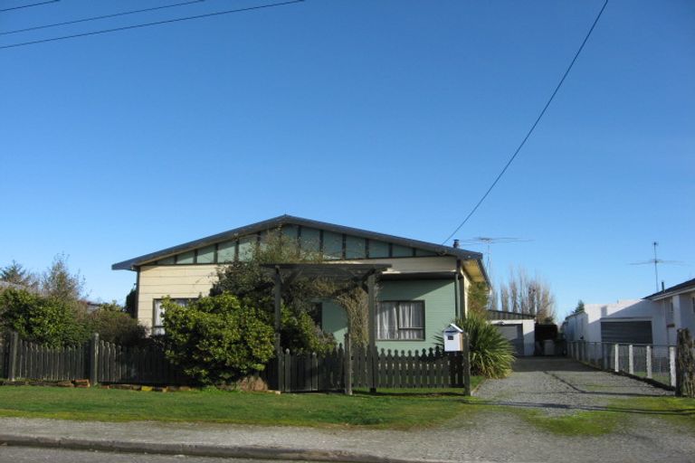 Photo of property in 32 Mackenzie Street, Winton, 9720