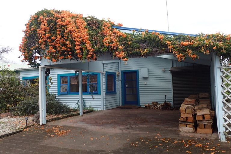 Photo of property in 18 Selwyn Road, Hospital Hill, Napier, 4110