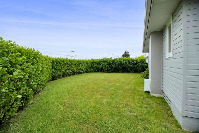 Photo of property in 215 Mangorei Road, Merrilands, New Plymouth, 4312