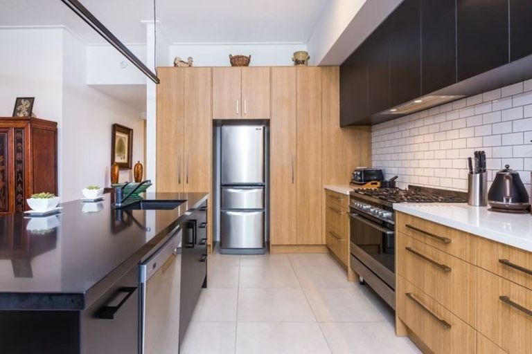 Photo of property in 28 Victoria Street, Richmond Heights, Taupo, 3330