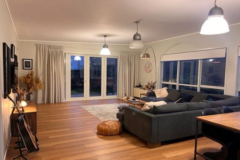 Photo of property in 38b Emerald Hill Drive, Birchville, Upper Hutt, 5018