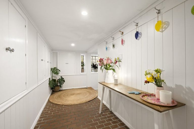 Photo of property in 77 Sidlaw Street, Strathmore Park, Wellington, 6022