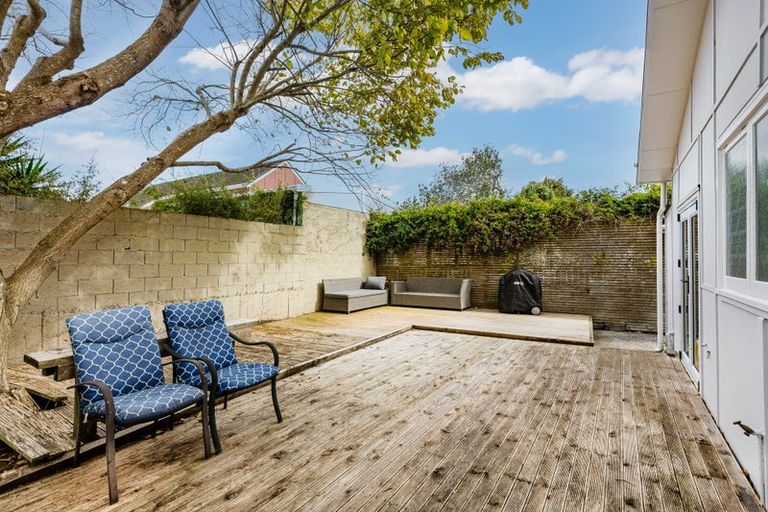 Photo of property in 1 Gordon Road, Plimmerton, Porirua, 5026