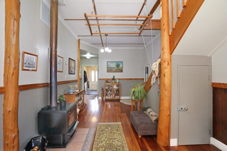 Photo of property in 6 Edwards Street, Kimbolton, Feilding, 4777