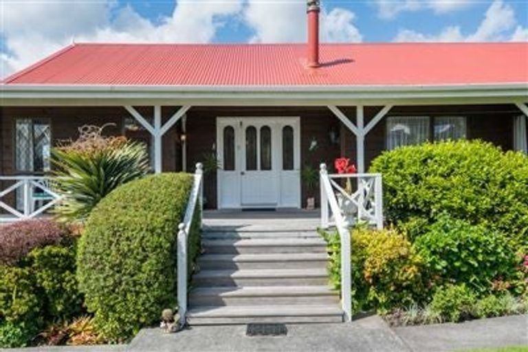 Photo of property in 10 Moana Terrace, Snells Beach, 0920
