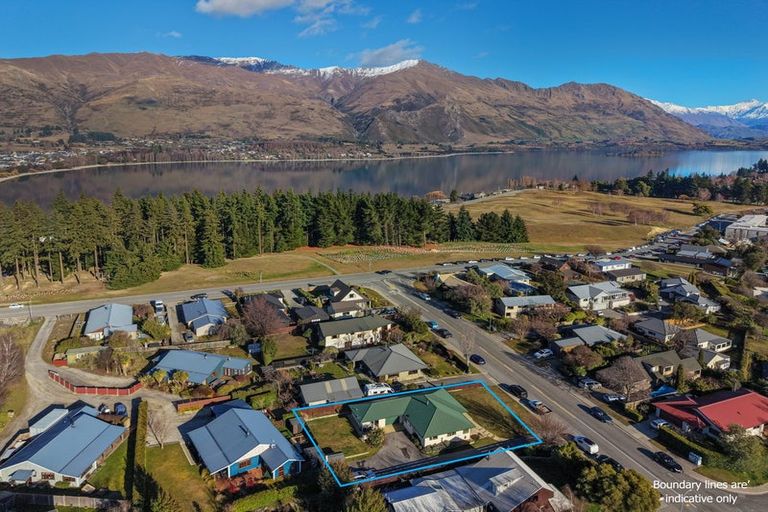 Photo of property in 7 Kings Drive, Wanaka, 9305