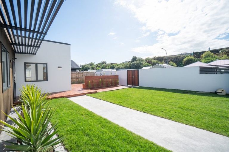 Photo of property in 28 Freedom Drive, Kelvin Grove, Palmerston North, 4414