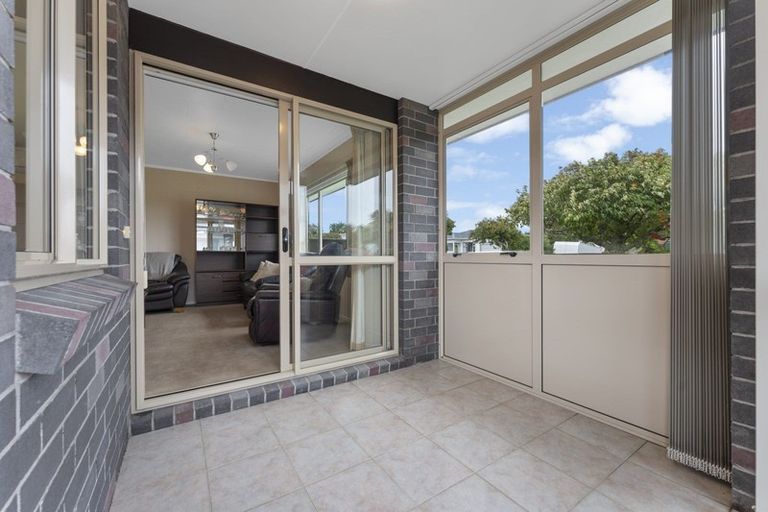 Photo of property in 2/7 Mahoe Street, Strandon, New Plymouth, 4312