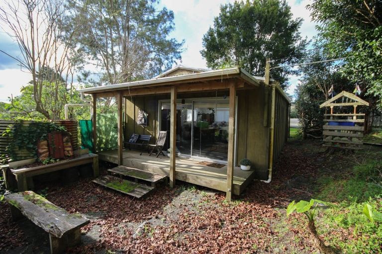 Photo of property in 1913 Paparoa Valley Road, Paparoa, 0571