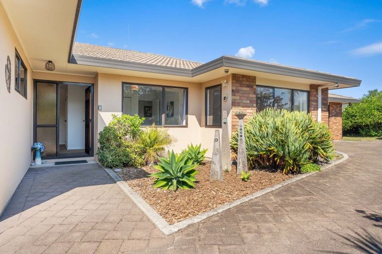 Photo of property in 28 Hibiscus Avenue, Mount Maunganui, 3116