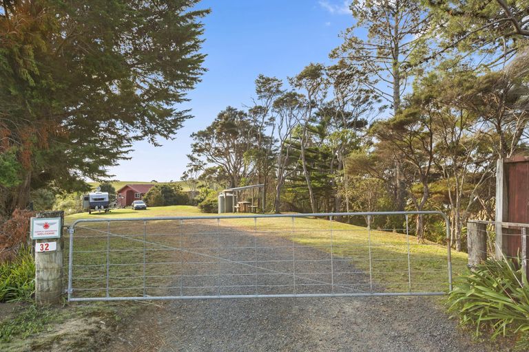 Photo of property in 32 Greenslade Road, Raglan, 3295