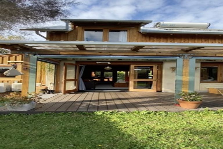 Photo of property in 10/457 Swanson Road, Ranui, Auckland, 0612