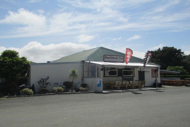 Photo of property in 12 Seaview Road, Otumoetai, Tauranga, 3110