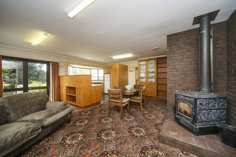 Photo of property in 16 Ashford Avenue, Hokowhitu, Palmerston North, 4410