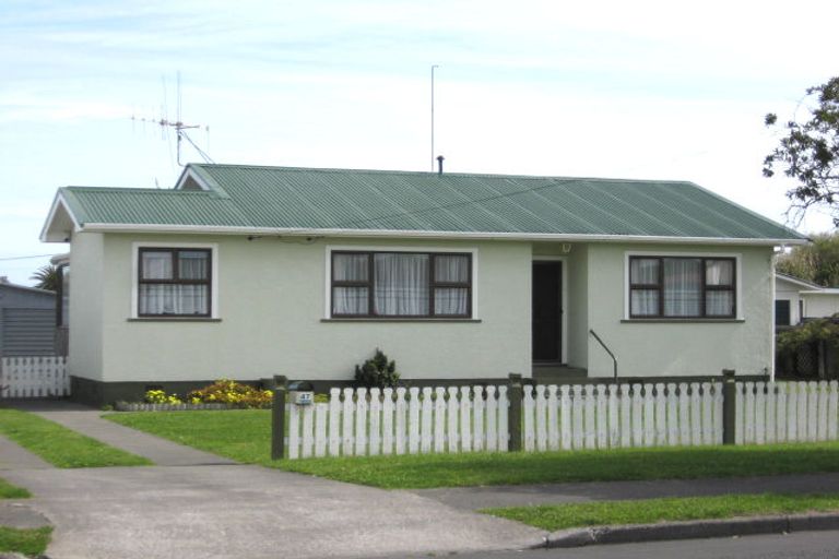 Photo of property in 47 Polson Street, Castlecliff, Whanganui, 4501