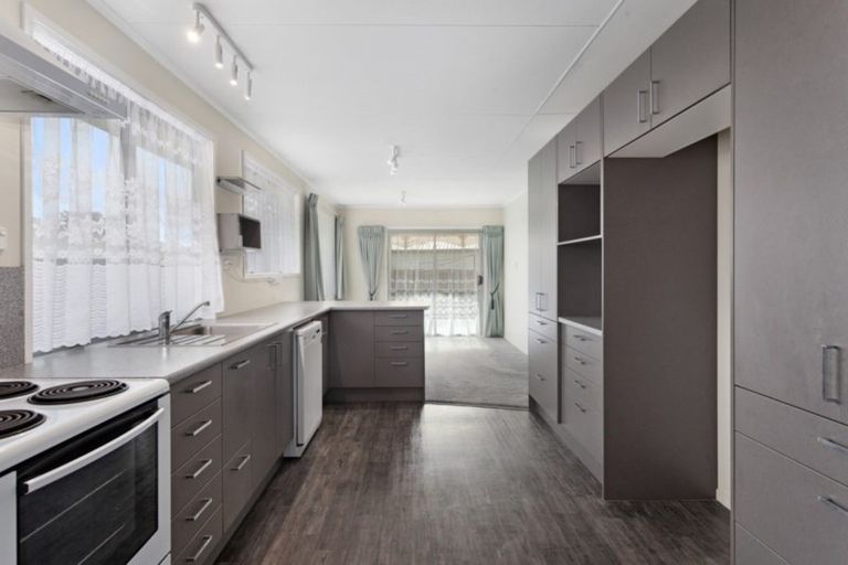 Photo of property in 37 Puriri Crescent, Edgecumbe, 3120