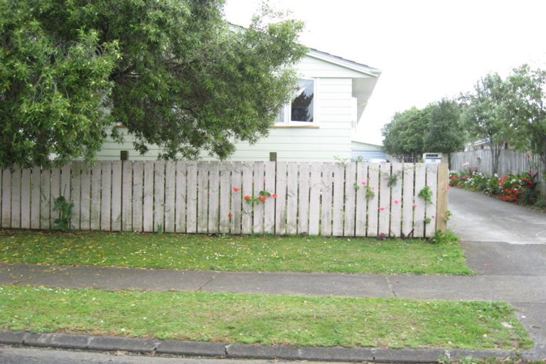 Photo of property in 53 Chingford Close, Mangere, Auckland, 2022