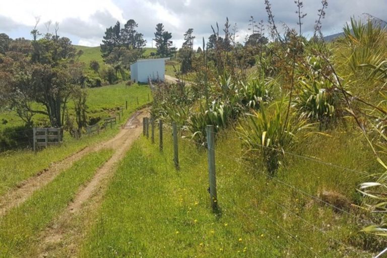 Photo of property in 610 Dover Road, Okato, New Plymouth, 4374