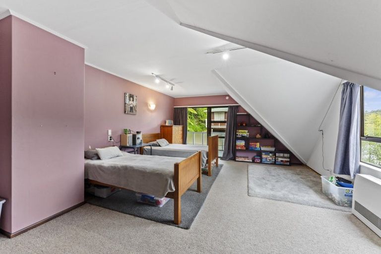 Photo of property in 24 Jocelyn Crescent, Pinehaven, Upper Hutt, 5019