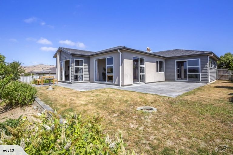 Photo of property in 94 Te Puia Drive, Aotea, Porirua, 5024