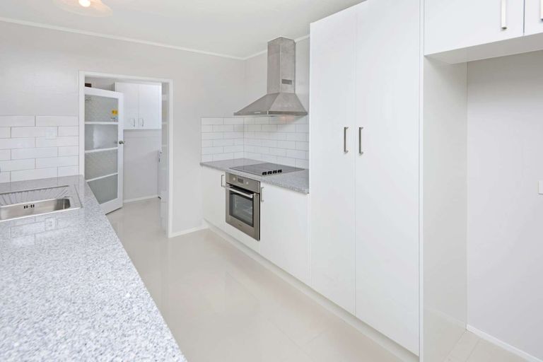 Photo of property in 15 Astor Place, Manurewa, Auckland, 2102