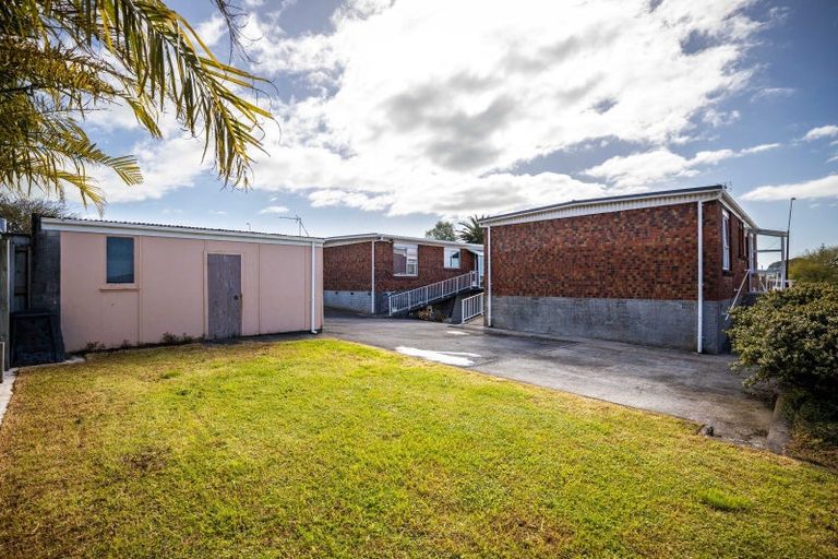 Photo of property in 303b Devon Street West, New Plymouth, 4310