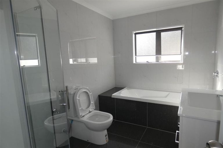 Photo of property in 5b Motatau Road, Papatoetoe, Auckland, 2025