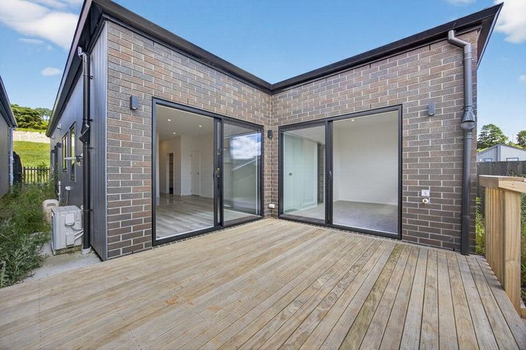 Photo of property in 15 Piringa Road, Pukekohe, 2120