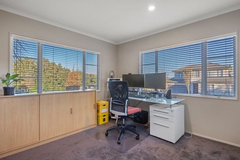 Photo of property in 5 Chateau Rise, Flat Bush, Auckland, 2016