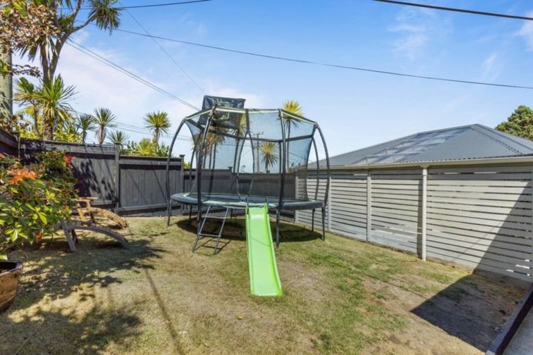 Photo of property in 1/27 Richards Avenue, Forrest Hill, Auckland, 0620