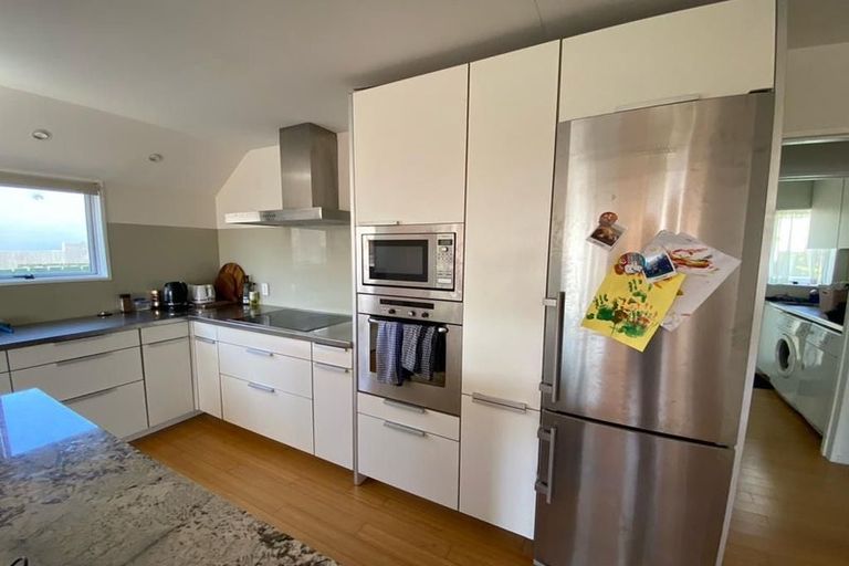 Photo of property in 140a Oceanview Road, Mount Maunganui, 3116