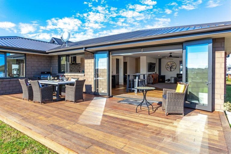 Photo of property in 4 Manatu Close, Whangamata, 3691