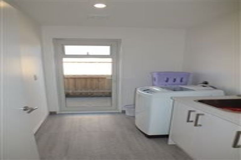 Photo of property in 11 Gosling Crescent, Halswell, Christchurch, 8025